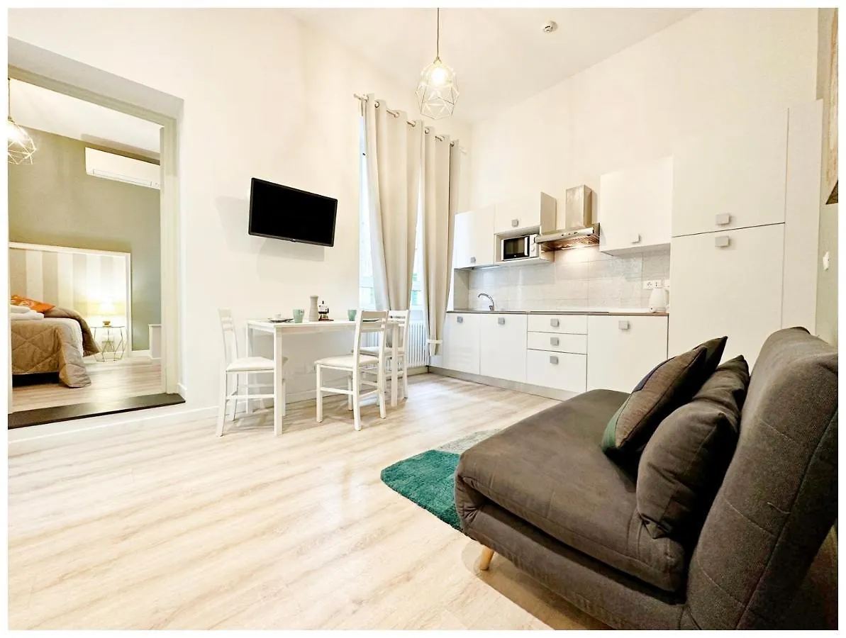 Real Italian Estate - Maps Apartment Genoa