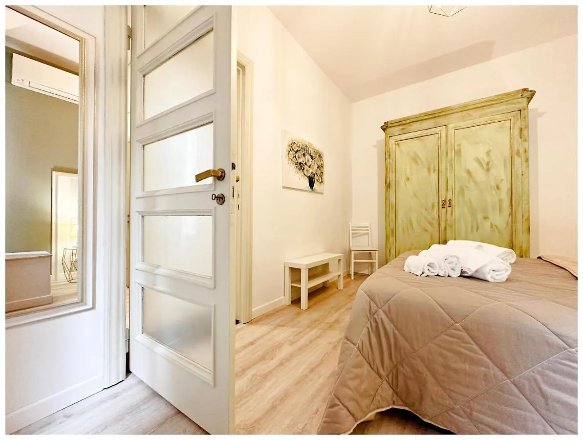Real Italian Estate - Maps Apartment Genoa